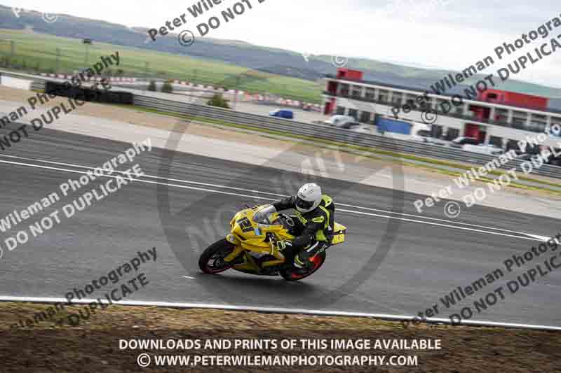 cadwell no limits trackday;cadwell park;cadwell park photographs;cadwell trackday photographs;enduro digital images;event digital images;eventdigitalimages;navarra;no limits trackdays;peter wileman photography;racing digital images;trackday digital images;trackday photos